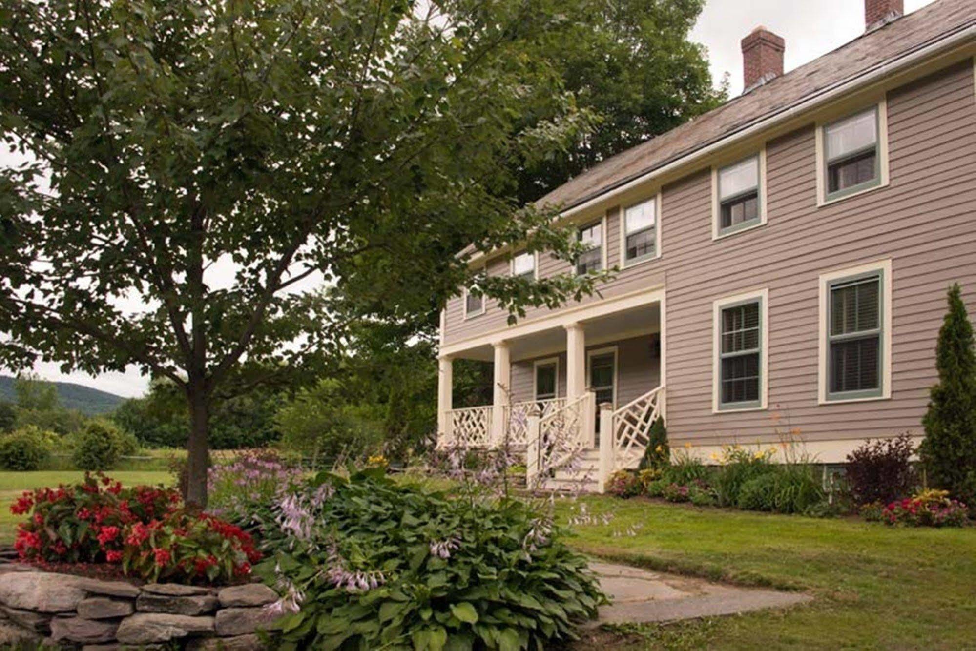 Deer Brook Inn Woodstock Exterior photo